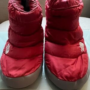 The North Face down slippers size 7-9